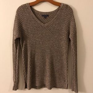 AE v neck sweater